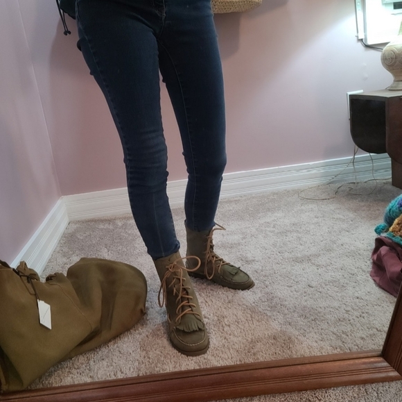 Sperry boots olive suede size 6m - Picture 9 of 13